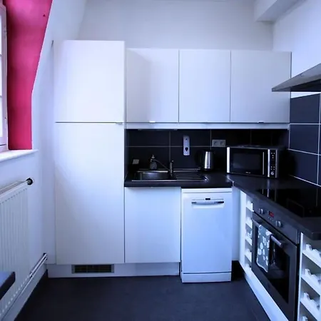 Basecque, 2 Au 3eme Etage *
