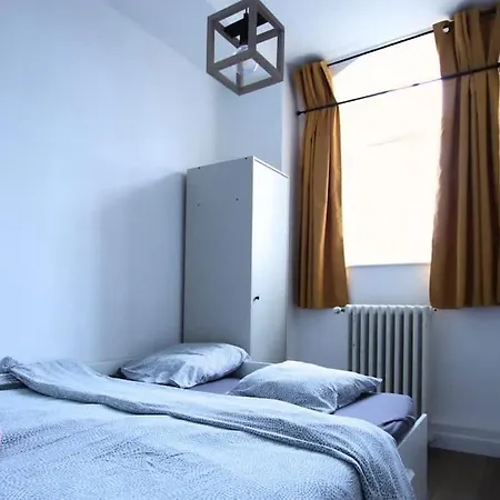 Basecque, 2 Au 3eme Etage Lejlighed