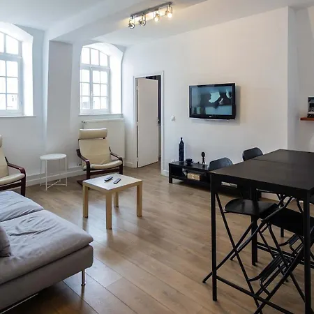 - Parking - 2 - Hypercentre - 3e Etage דירה