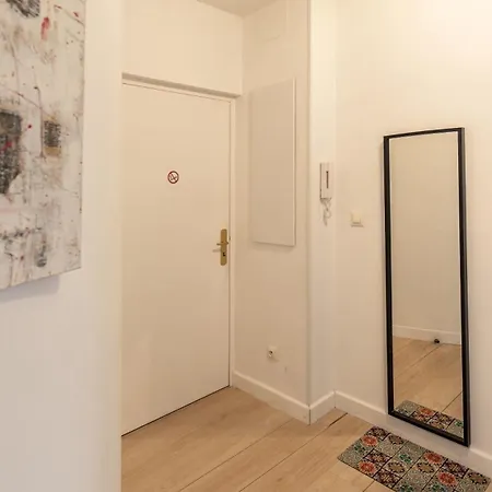 - Parking - 2 - Hypercentre - 3e Etage *